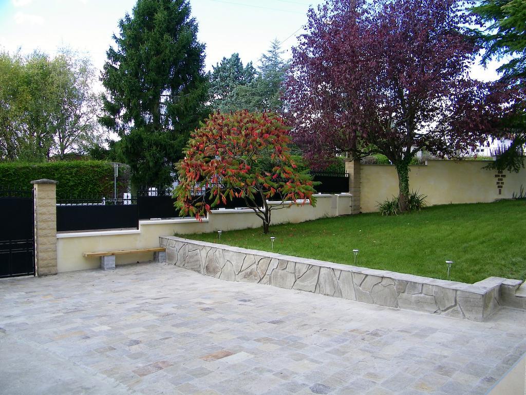 Grand Appartement Dans Villa Avec Parking Quartier Residentiel Joigny Szoba fotó